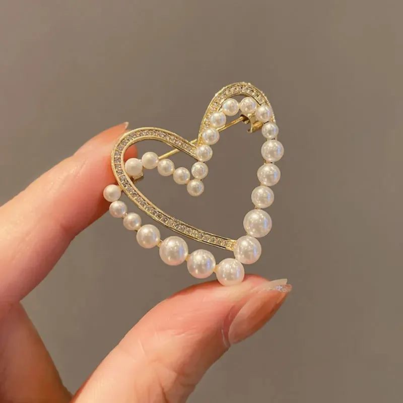 Cute Rhinestone Queen Brooches For Women Girls Kids Crown Letters CZ Crystal Party Label Pins Trendy Buckle 2024 Jewelry Gifts