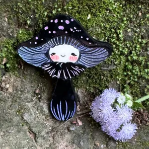 Ebony Velvet - Brooch