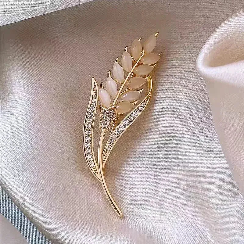 Rhinestone Peacock Bird Brooches Pins Jewelry Banquet Christmas Elegant Coat Pin Jewelry Accessories and Gifts